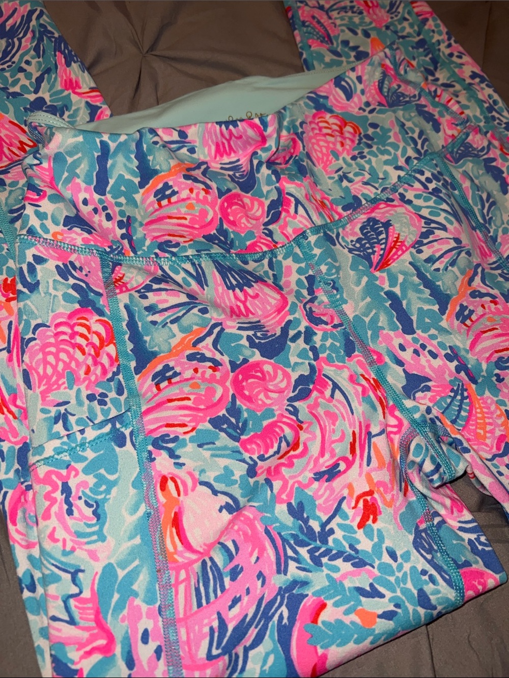 Lilly Pulitzer Luxletic Blue Pink Seashell Print Activewear Leggings - Picture 3 of 11